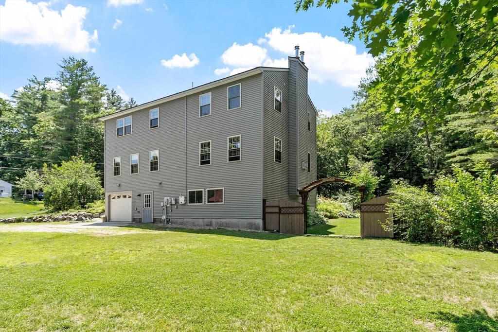 Single Family Residence at 41 Penobscott Ave, Hubbardston MA 01452, Hubbardston, photo 33 of 42