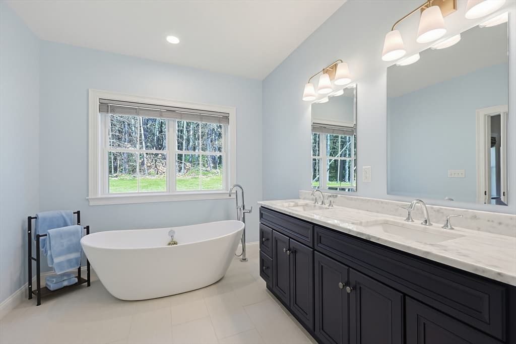 10 Homes Ave, Franklin MA 02038 photo 22