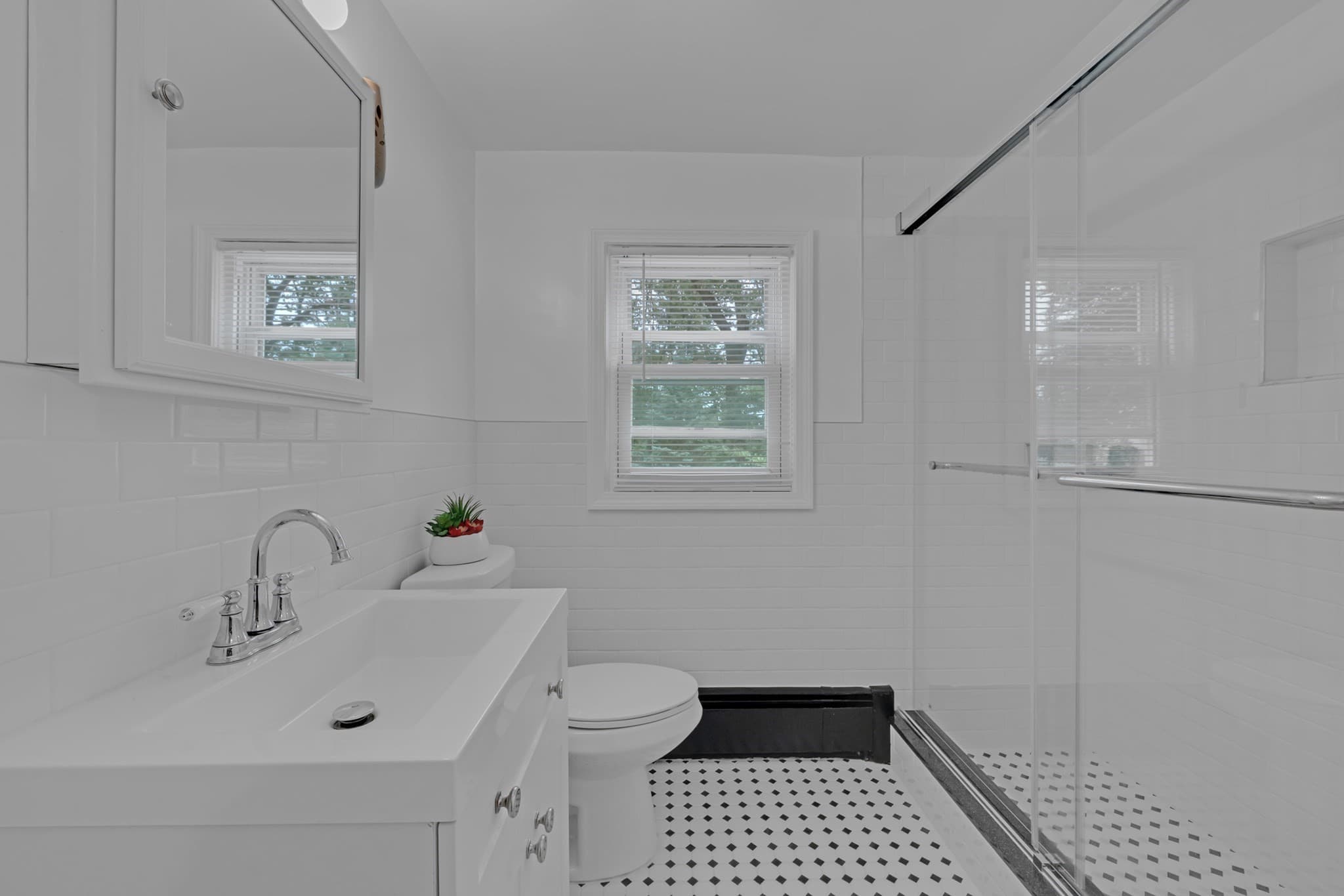 Single Family Residence at 54 Colbert St, Leominster MA 01453, photo 13 of 33