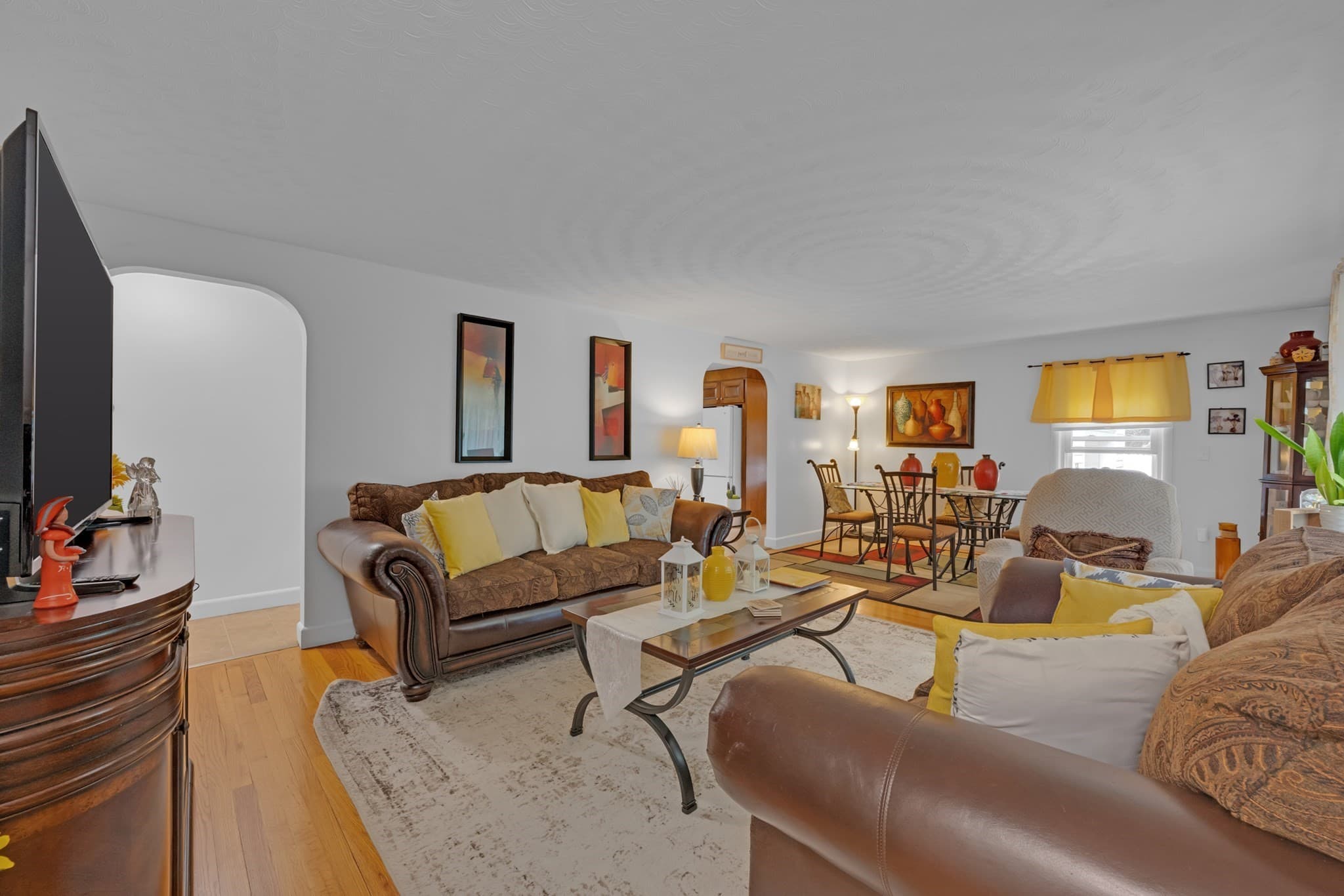 Single Family Residence at 54 Colbert St, Leominster MA 01453, photo 9 of 33