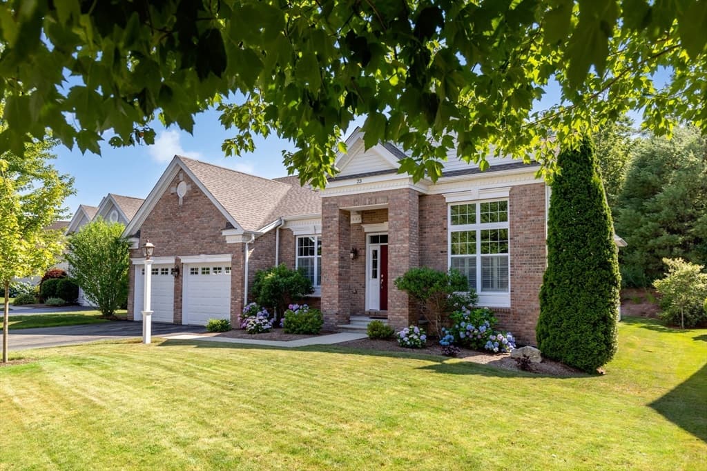 23 Woodsong, Plymouth MA 02360