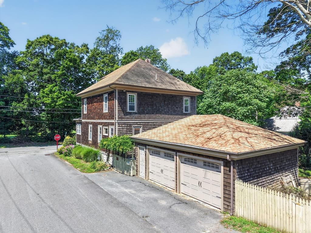594 Slocum Rd, Dartmouth MA 02747 photo 4