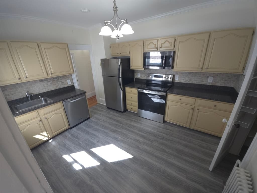 70 Leonard St # 70, Dedham MA 02026 photo 3