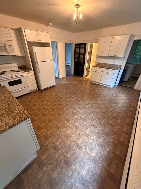 105 Grant St, Gardner MA 01440 photo 6