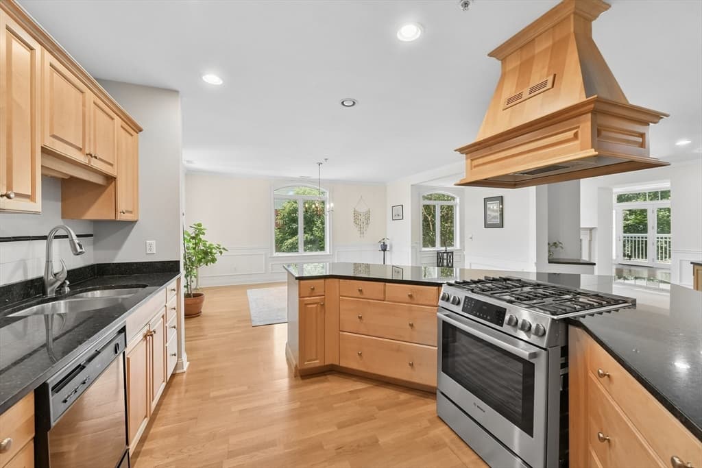 10 Northwood Dr # 301, Sudbury MA 01776 photo 3