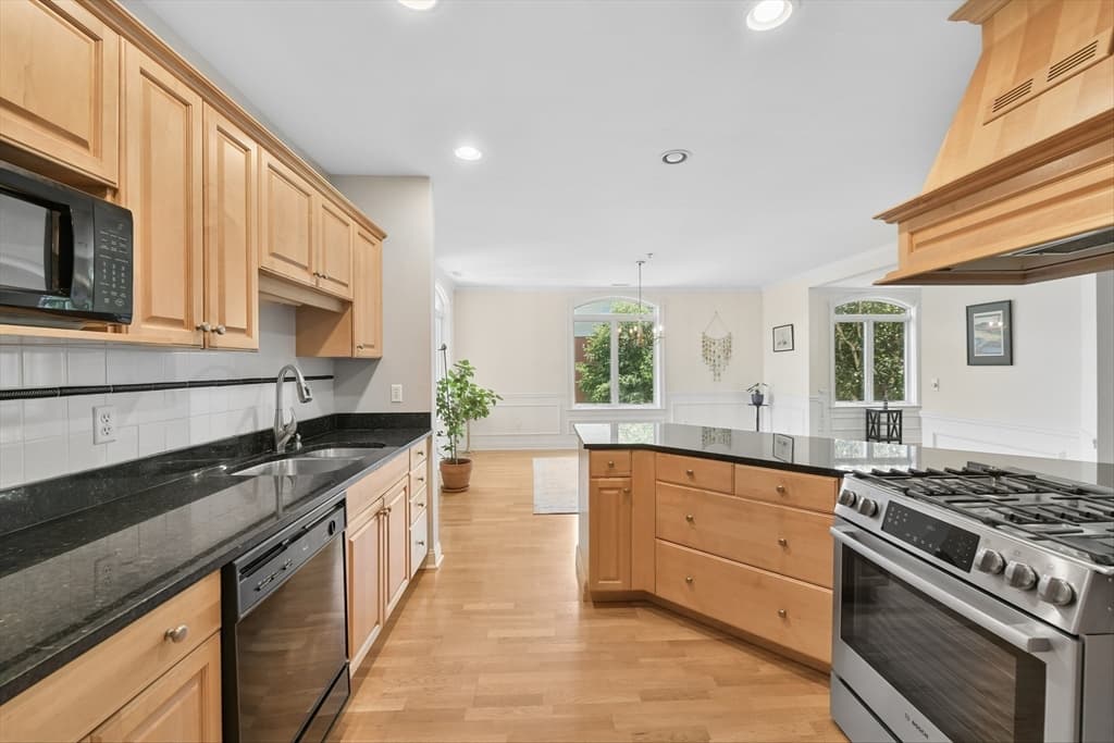 10 Northwood Dr # 301, Sudbury MA 01776 photo 4