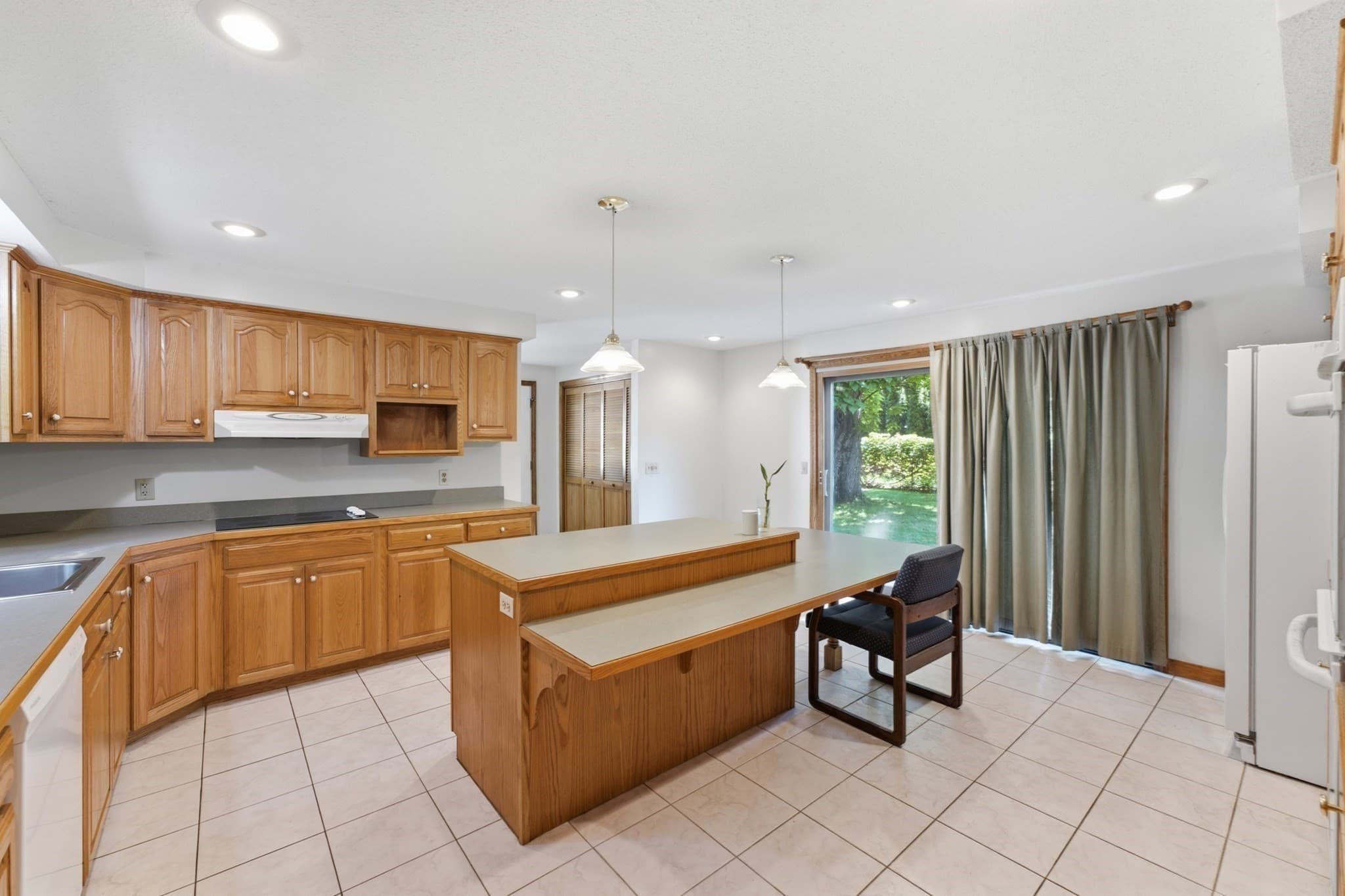 Single Family Residence at 175 Granby Road, South Hadley MA 01075, photo 6 of 41