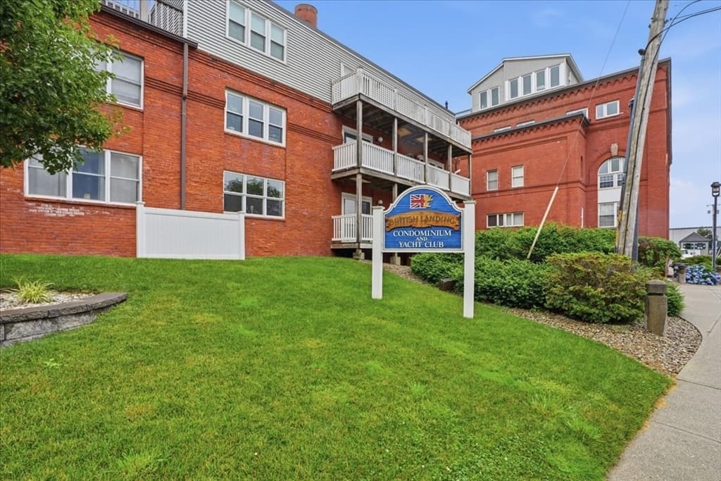 45 Main Street # 302, Wareham MA 02571 photo 2