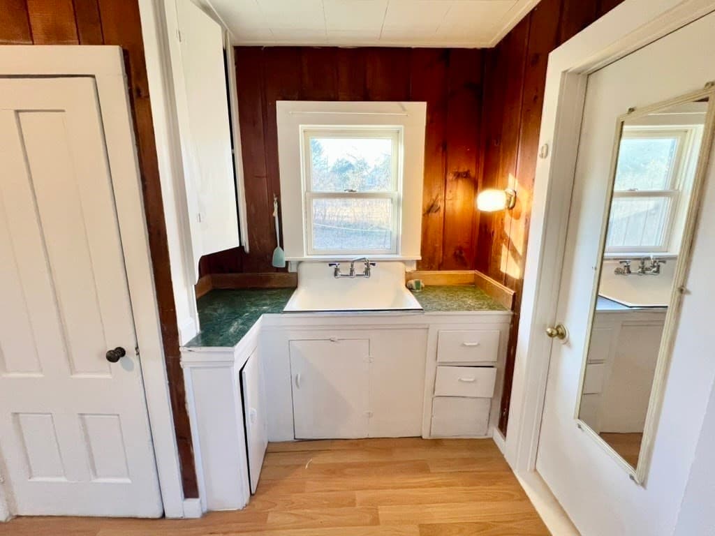 Single Family Residence at 26 Winthrop Ave, Oak Bluffs MA 02557, photo 24 of 28