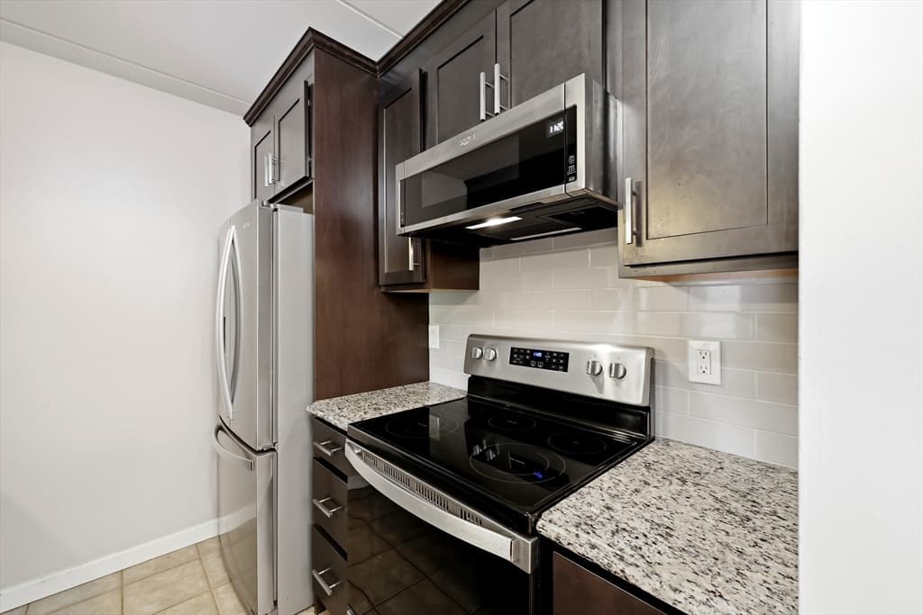 36 Maple Crest Cir # F, Holyoke MA 01040 photo 10