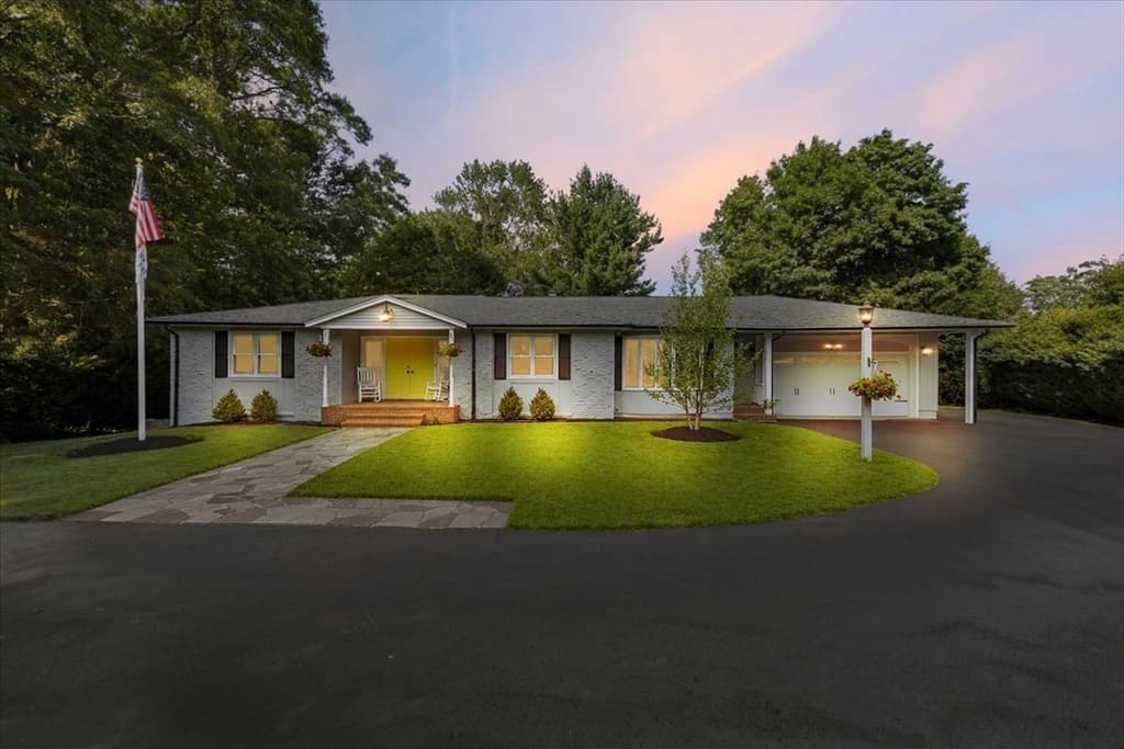 135 Fairview Ave., Brockton MA 02301