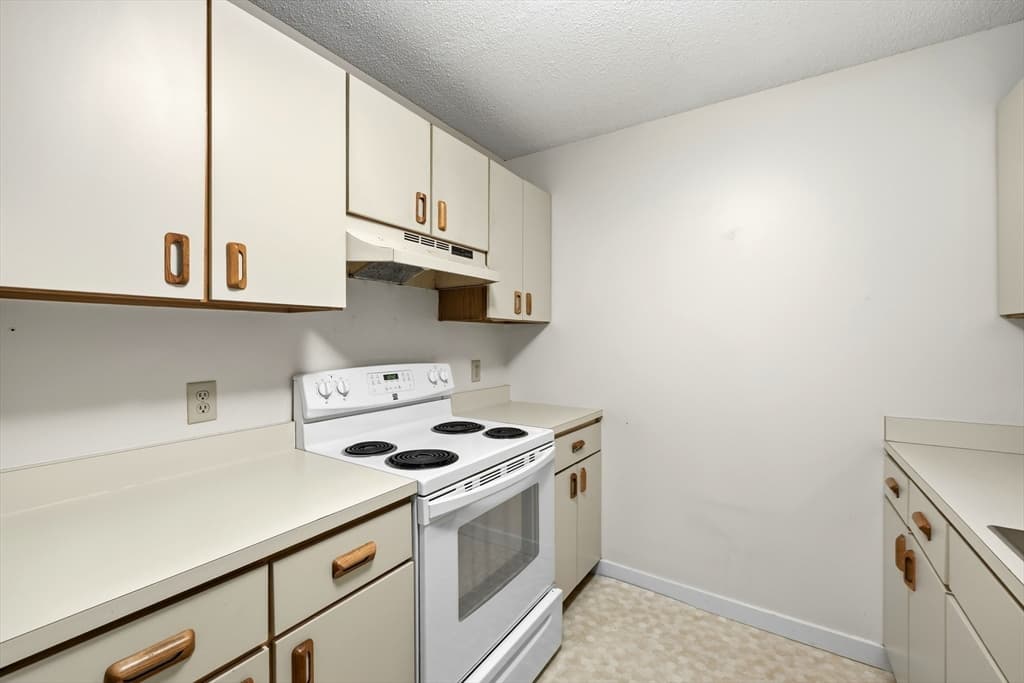23 Randolph Place # 108, Northampton MA 01060 photo 3