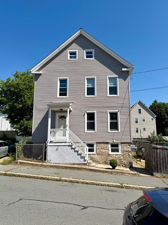 101 Linden St, New Bedford MA 02740
