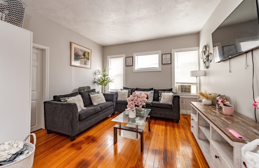 5+ Family - 5+ Units Up/Down at 140 Callender St, Boston MA 02124, Boston, photo 5 of 10