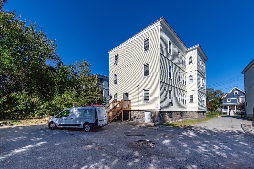 5+ Family - 5+ Units Up/Down at 140 Callender St, Boston MA 02124, Boston, photo 4 of 10