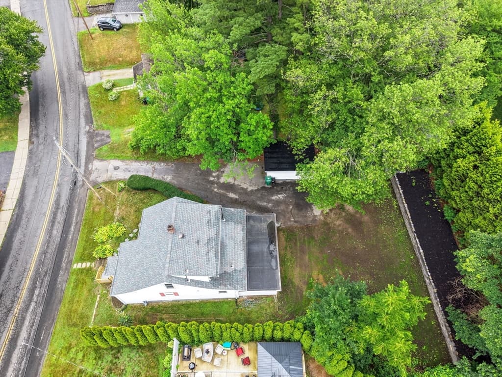 83 Rolf Ave, Chicopee MA 01020 photo 2