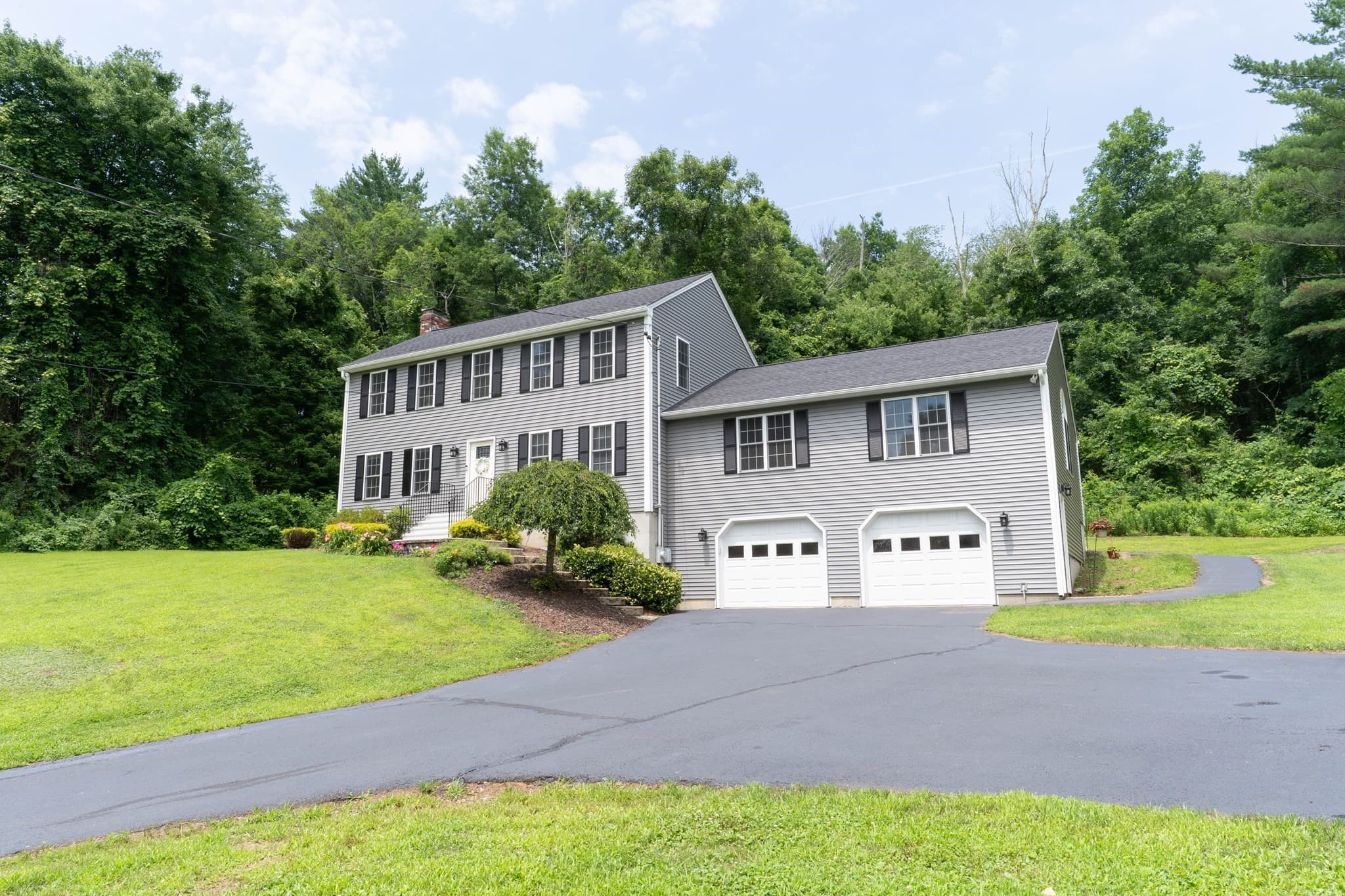 26 Old West Brookfield Rd, North Brookfield MA 01535