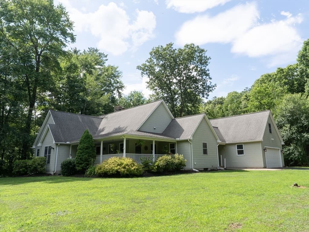 132 Springfield Rd, Belchertown MA 01007