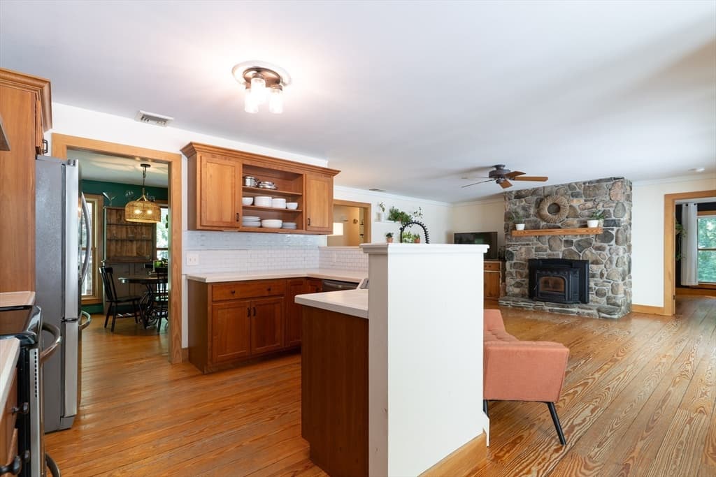 132 Springfield Rd, Belchertown MA 01007 photo 4