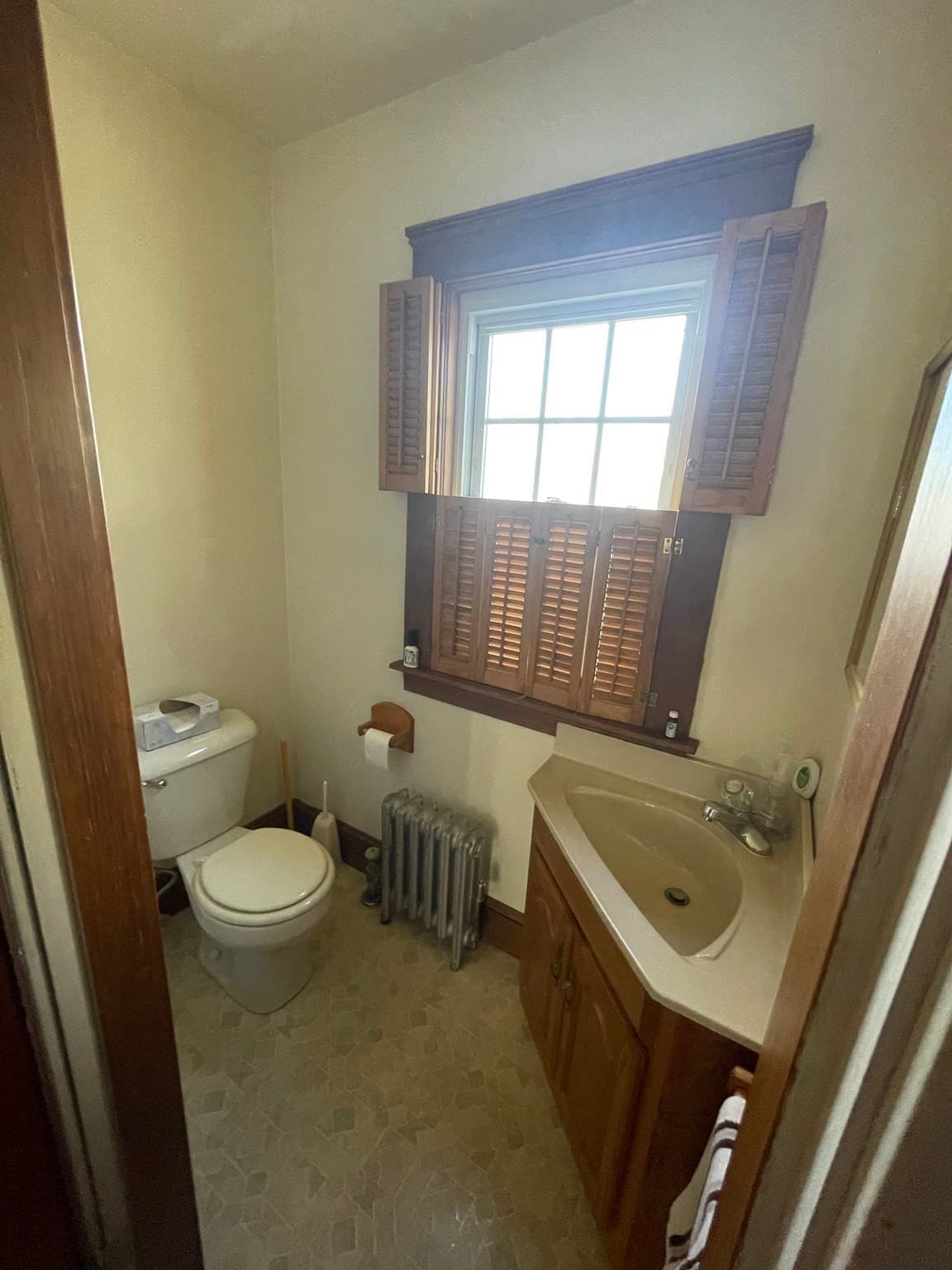 Single Family Residence at 130 Emerald St, Gardner MA 01440, photo 16 of 37