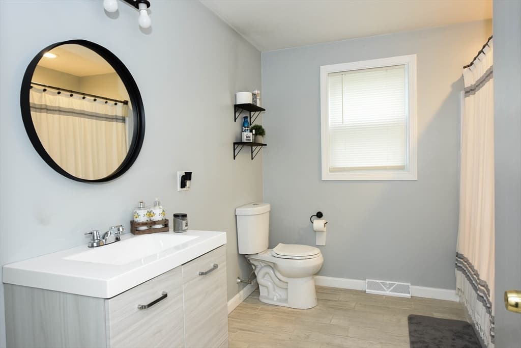 150 Hathaway Road, Acushnet MA 02743 photo 13