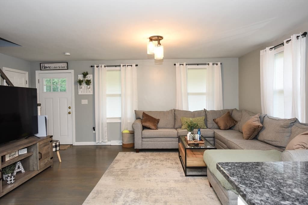 150 Hathaway Road, Acushnet MA 02743 photo 8