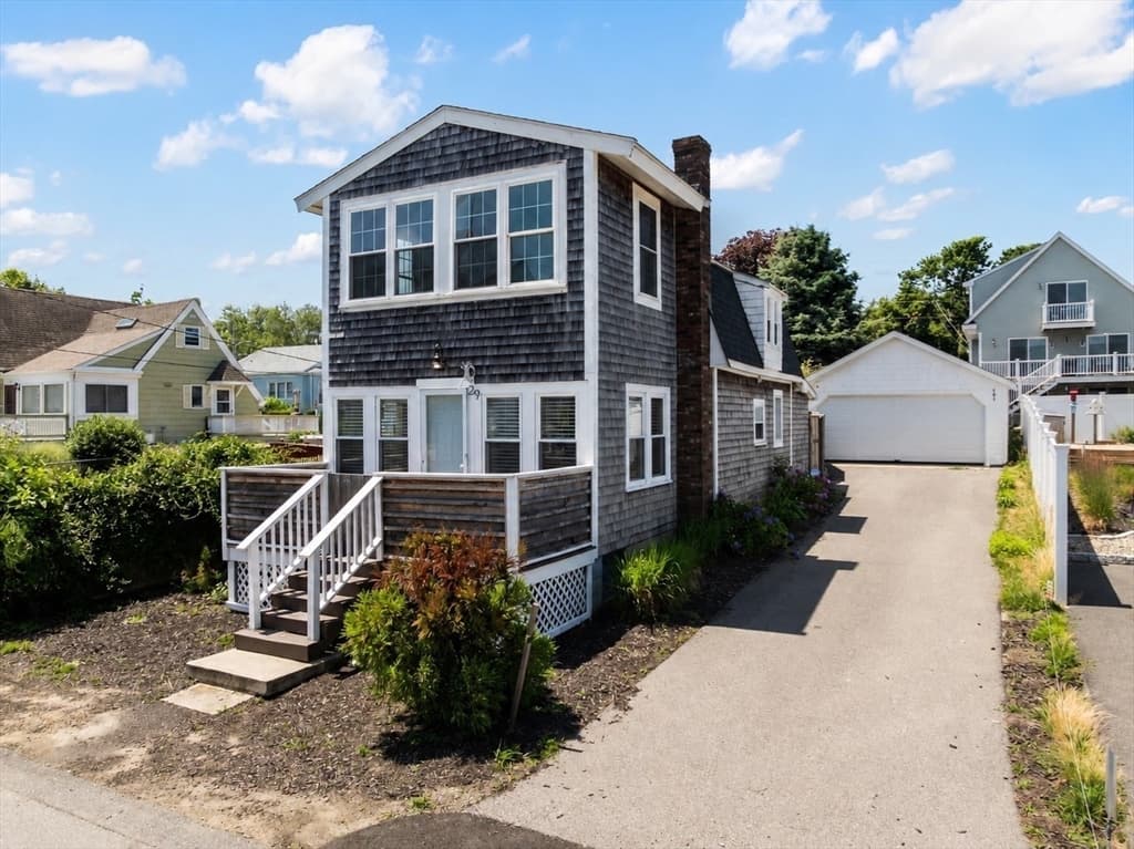 29 Aquidneck Ave, Portsmouth RI 02871 photo 2