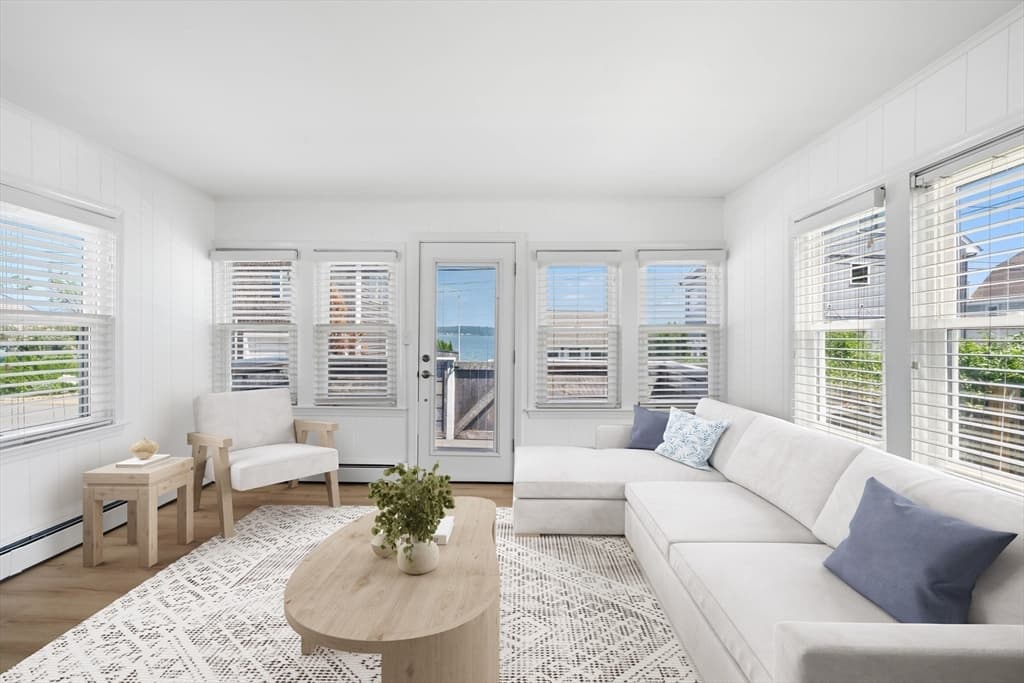 29 Aquidneck Ave, Portsmouth RI 02871 photo 5