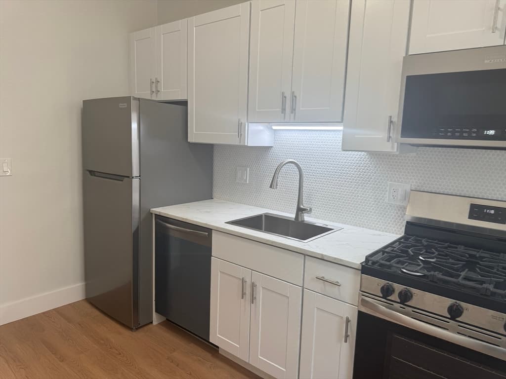 Condominium at 35 Mount Hood # 7, Boston MA 02135, photo 12 of 31