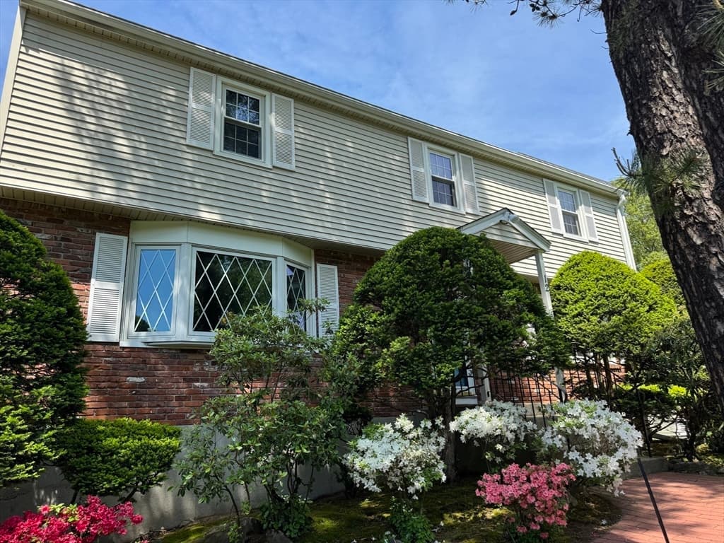 12 Swanson Rd, Framingham MA 01701 photo 2