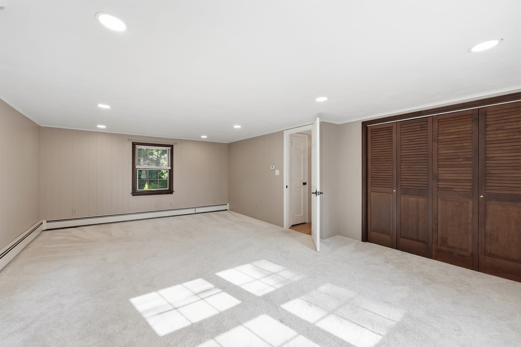 Single Family Residence at 28 Spring Rd, Westborough MA 01581, photo 27 of 42