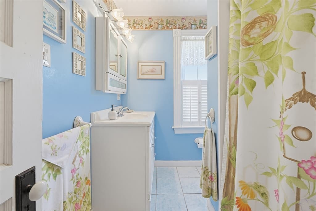 618 Robeson Street, Fall River MA 02720 photo 11