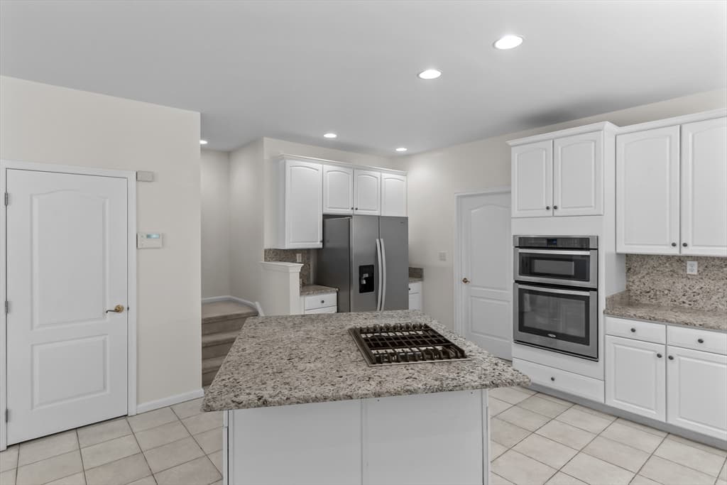 10 Hemingway St, Shrewsbury MA 01545 photo 13