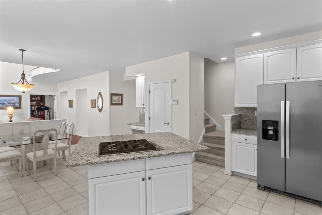 10 Hemingway St, Shrewsbury MA 01545 photo 16