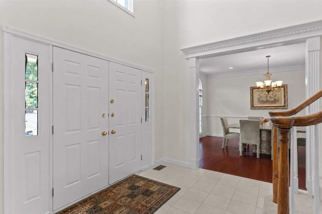 10 Hemingway St, Shrewsbury MA 01545 photo 3