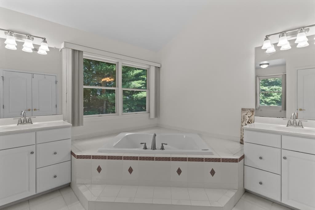 10 Hemingway St, Shrewsbury MA 01545 photo 28