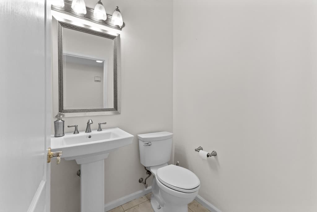 10 Hemingway St, Shrewsbury MA 01545 photo 20