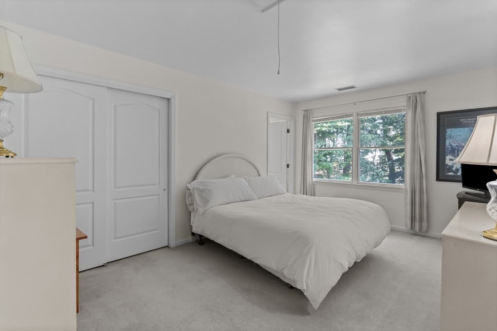 10 Hemingway St, Shrewsbury MA 01545 photo 21