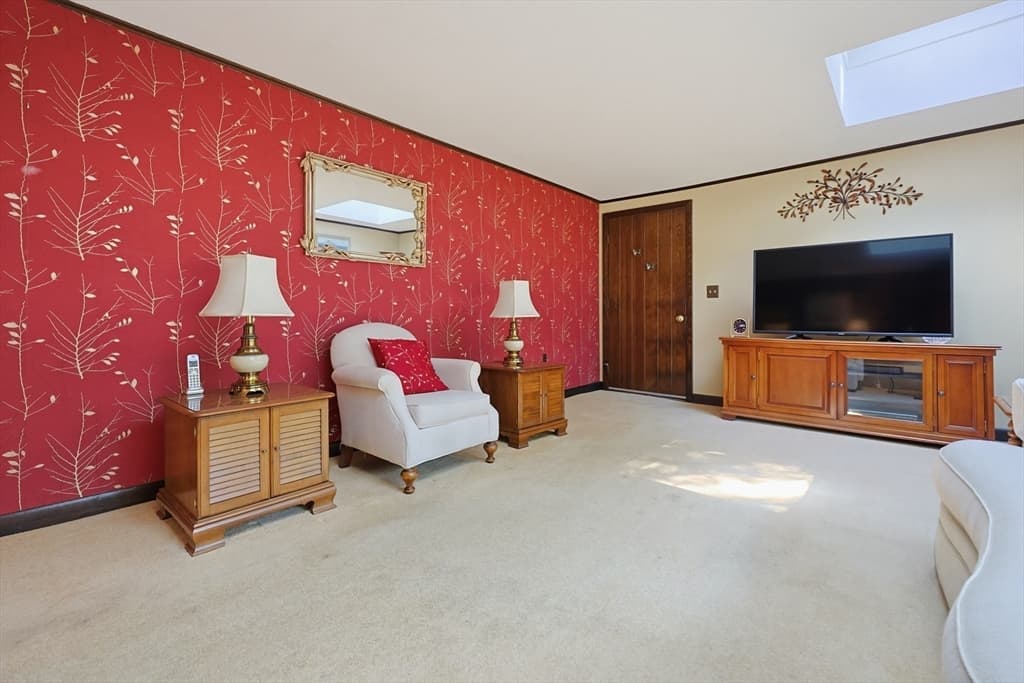 665 South St, Walpole MA 02081 photo 23