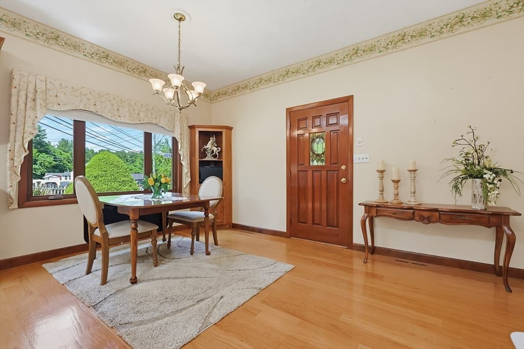 665 South St, Walpole MA 02081 photo 13