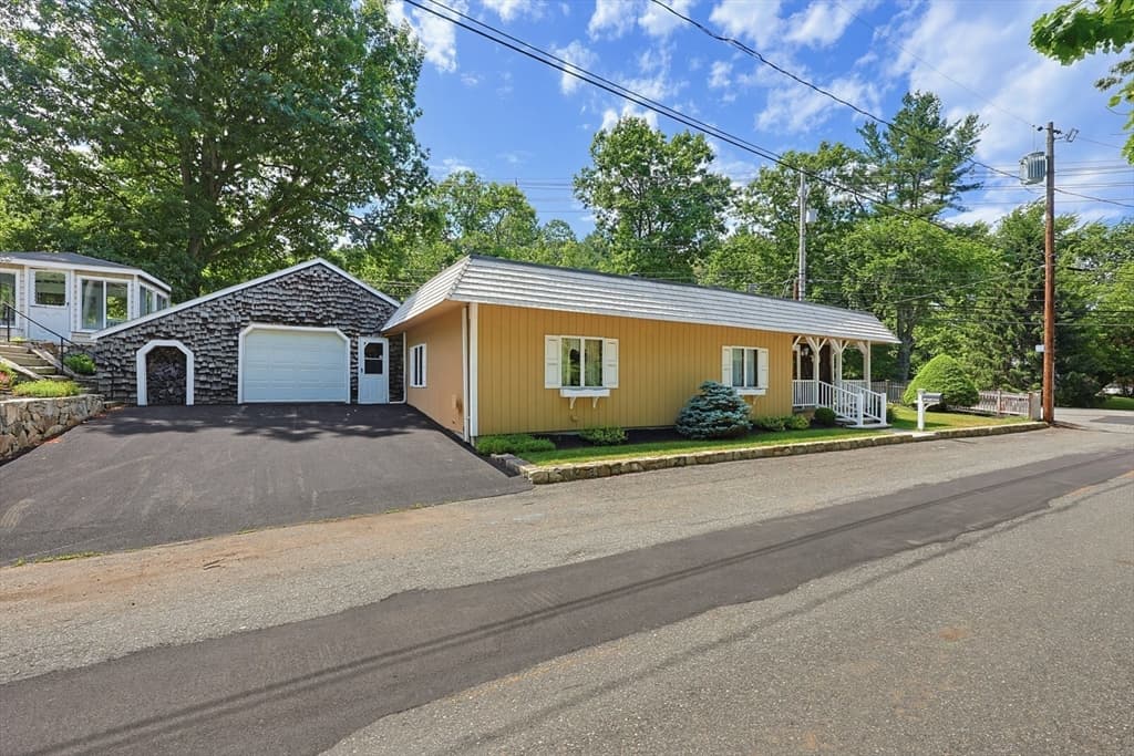 665 South St, Walpole MA 02081 photo 39