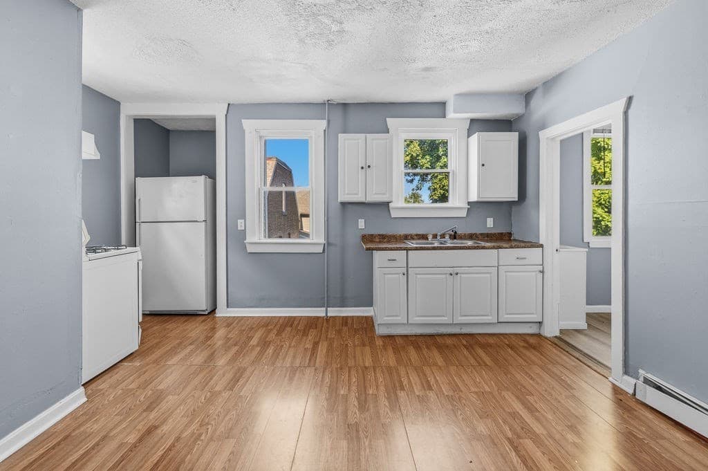 1272 Pleasant St, New Bedford MA 02740 photo 9
