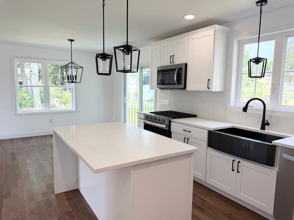955 Crescent Street, New Bedford MA 02745