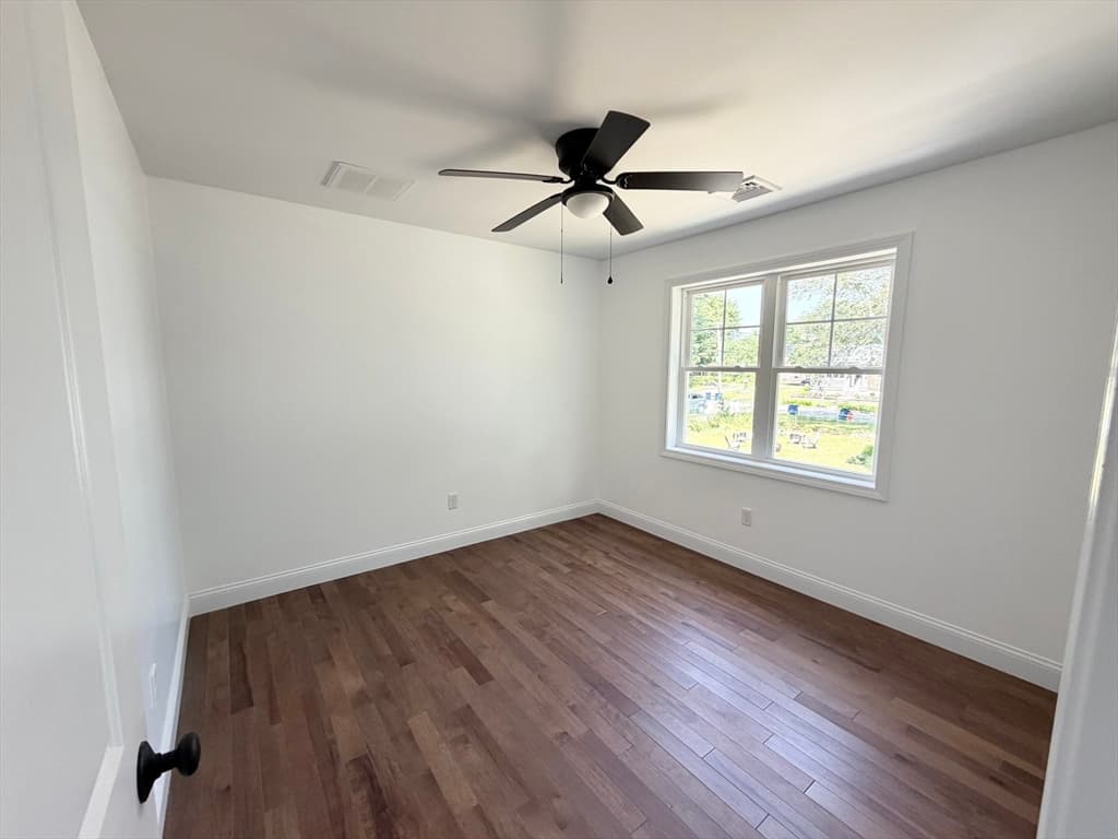 955 Crescent Street, New Bedford MA 02745 photo 10