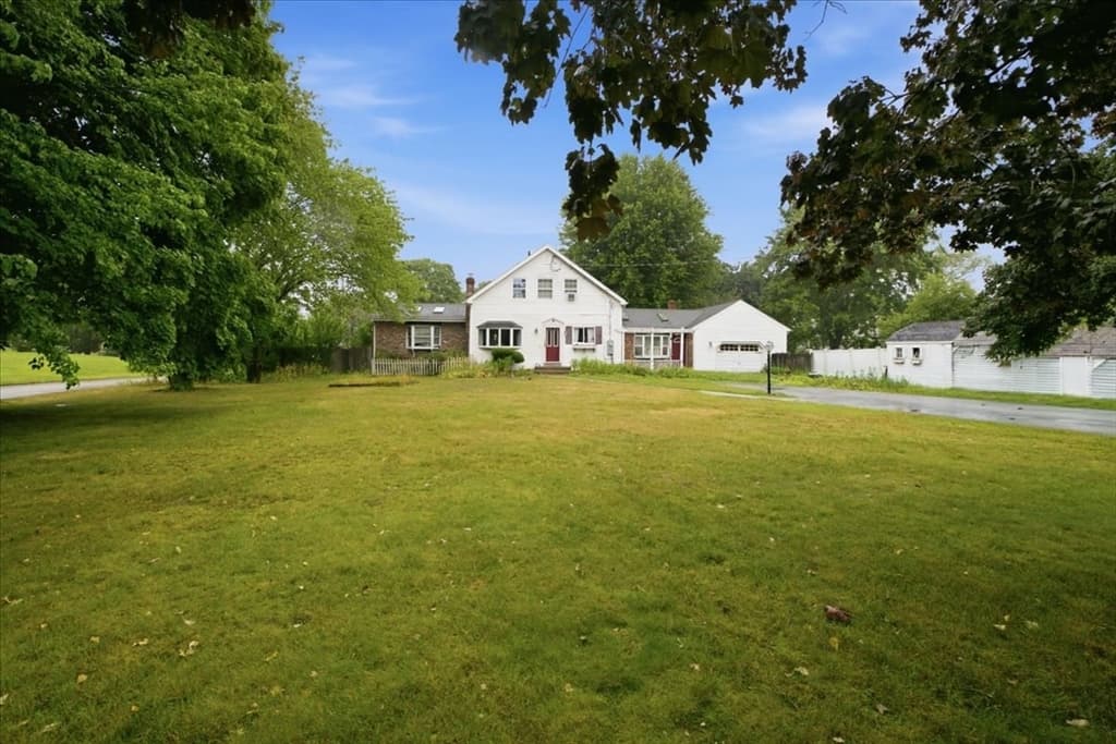 1 Mohawk Dr, North Attleboro MA 02760 photo 24