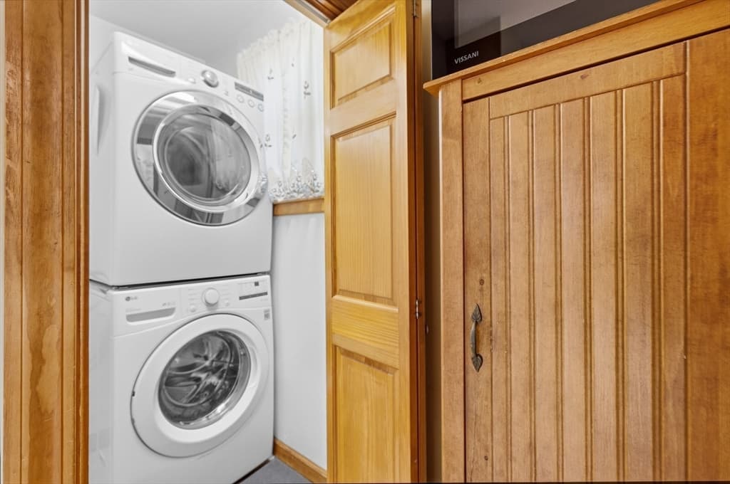 167 Center St, Ludlow MA 01056 photo 11