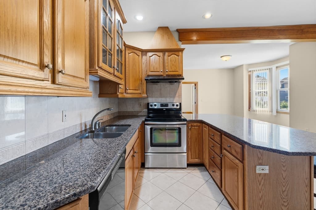 167 Center St, Ludlow MA 01056 photo 8