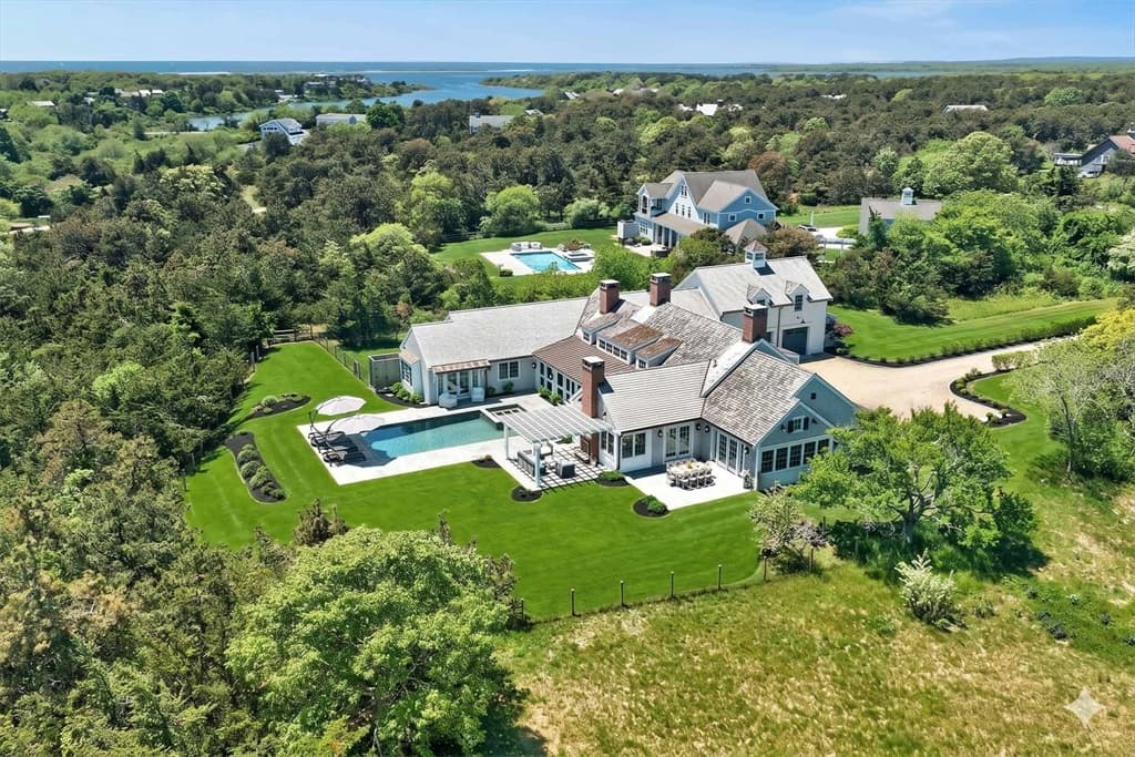 29 Slough Cove Rd, Edgartown MA 02539