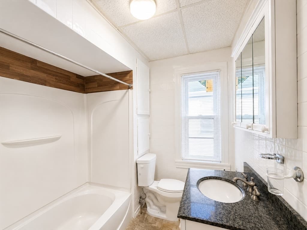 33 S Whipple St, Lowell MA 01852 photo 13