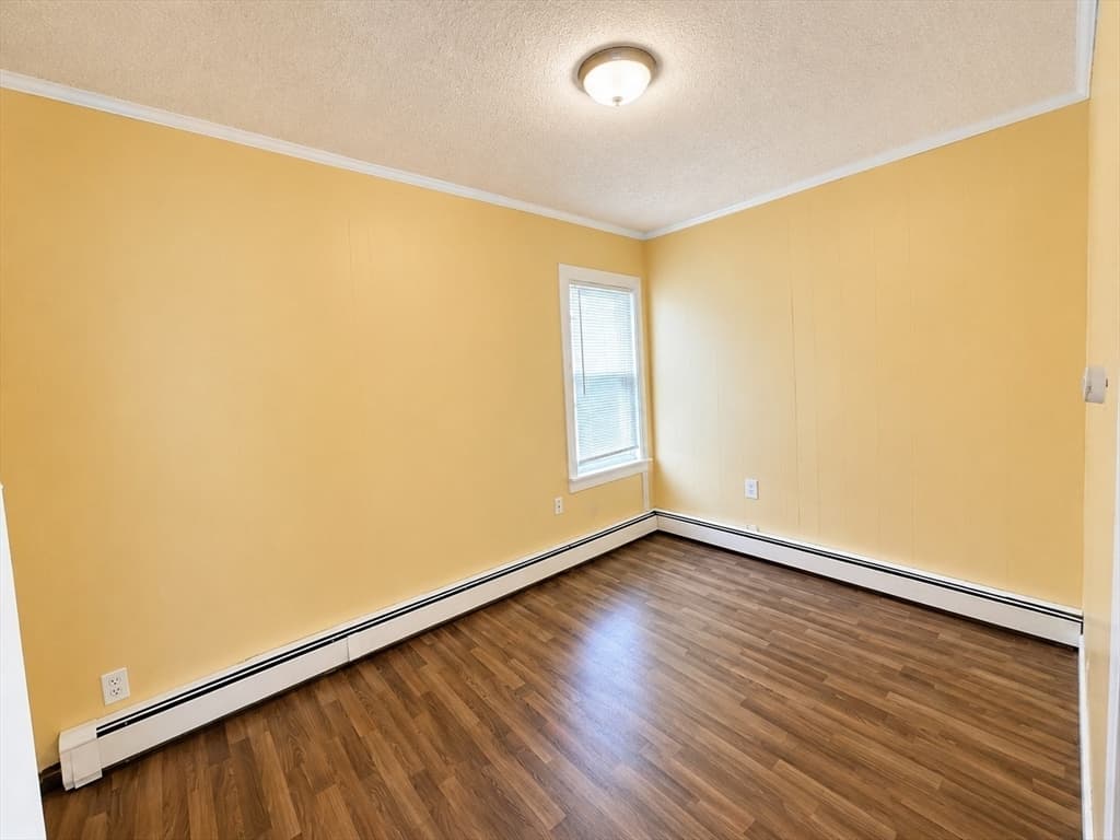 33 S Whipple St, Lowell MA 01852 photo 7